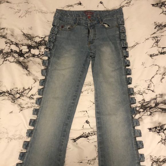 jeans with cuts down the side - Picture 5 of 9